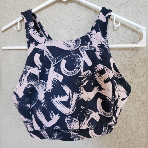 Lululemon free to be Serene bra size 6 - Picture 4 of 7